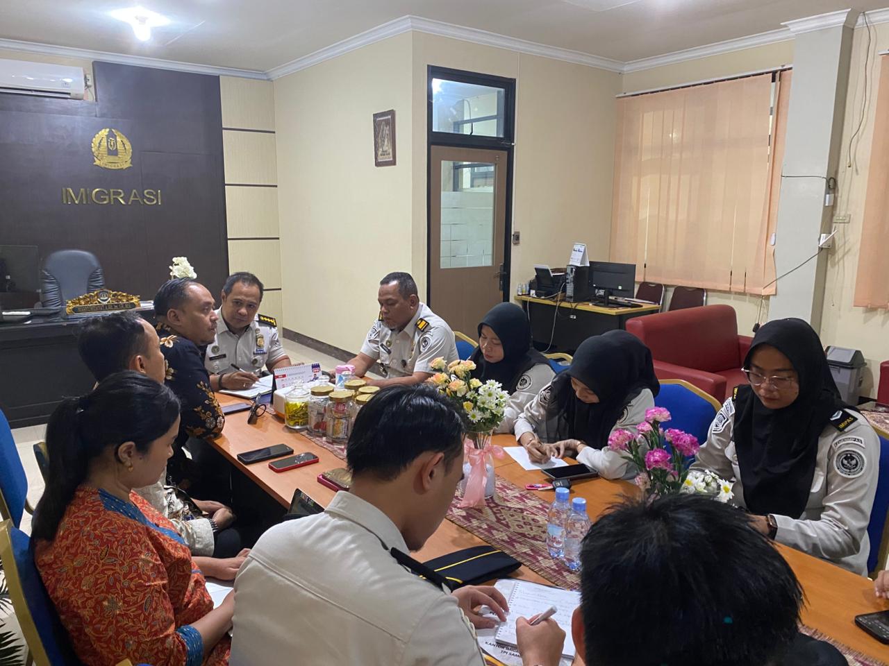 Imigrasi Kalbar Gelar Rapat Koordinasi Tindak Lanjut Penilaian Maladministrasi Pelayanan Publik