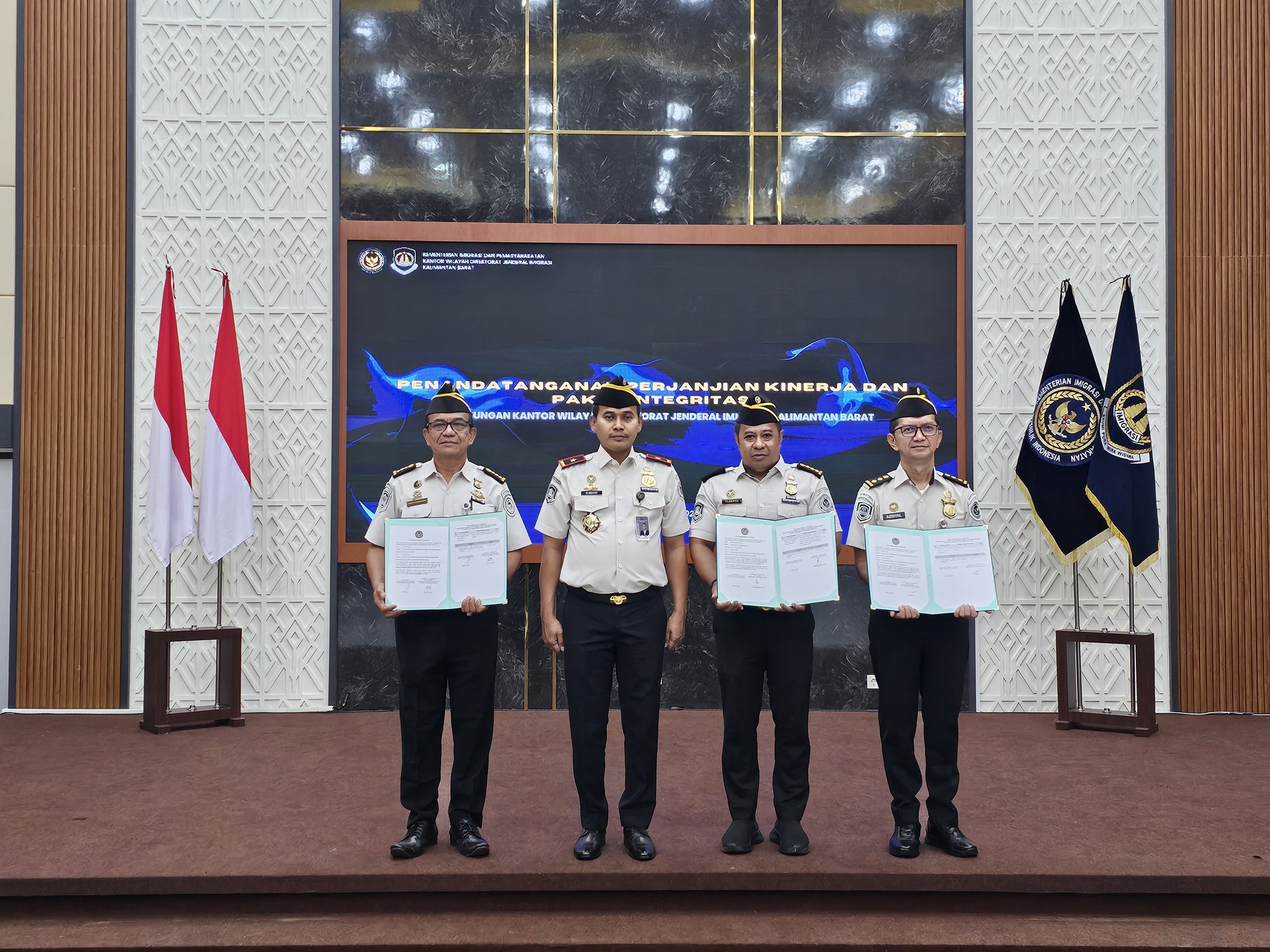 Penandatanganan Perjanjian Kinerja dan Pakta Integritas Tahun Anggaran 2026 di Lingkungan Kantor Wilayah Direktorat Jenderal Imigrasi Kalimantan Barat