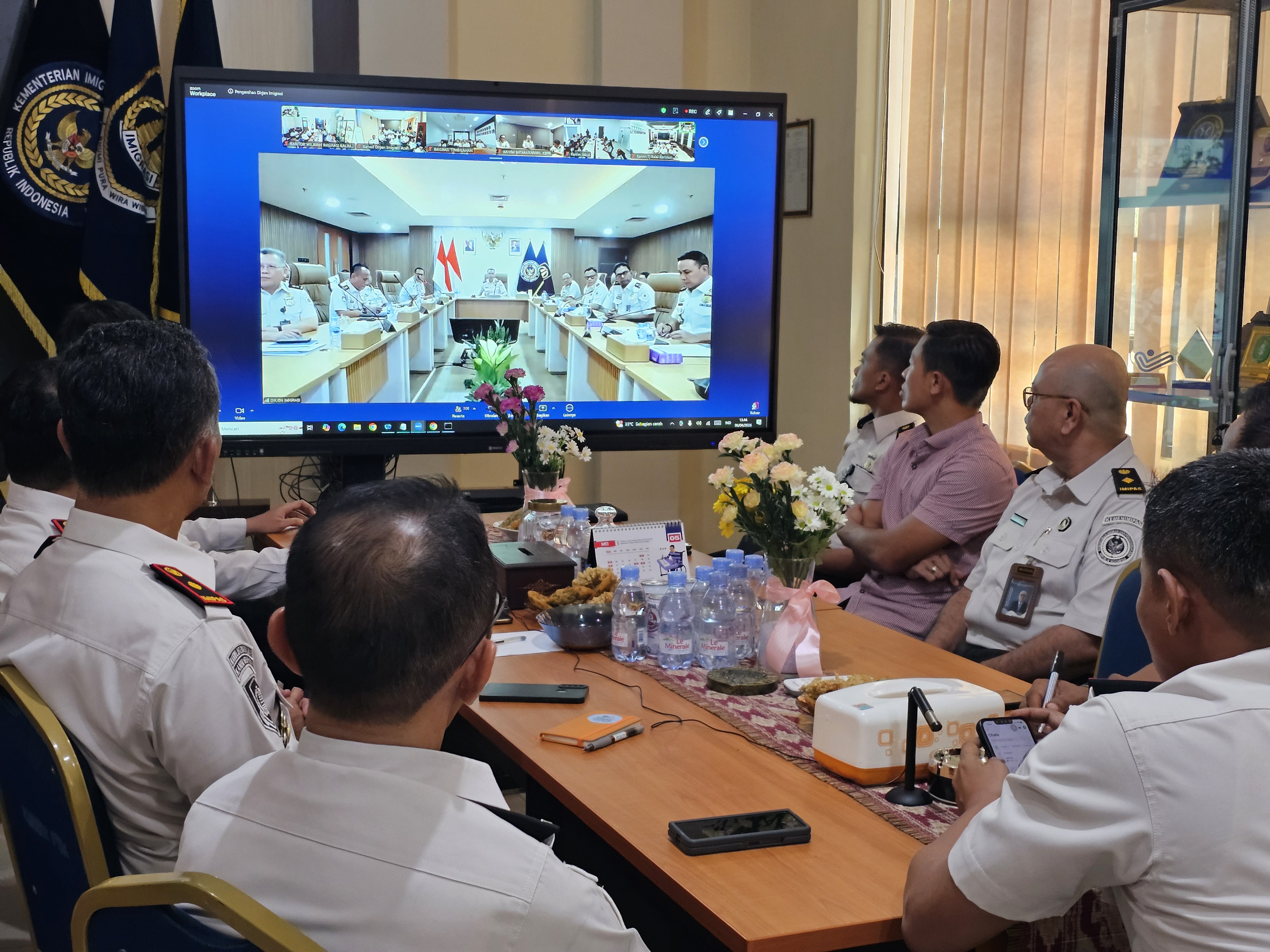 Kakanwil Imigrasi Kalbar Ikuti Pengarahan Dirjen Imigrasi Secara Daring
